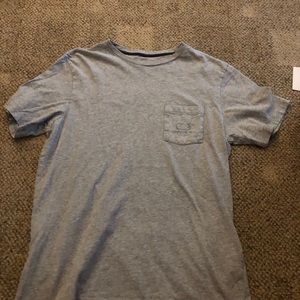 Vineyard Vines T shirt